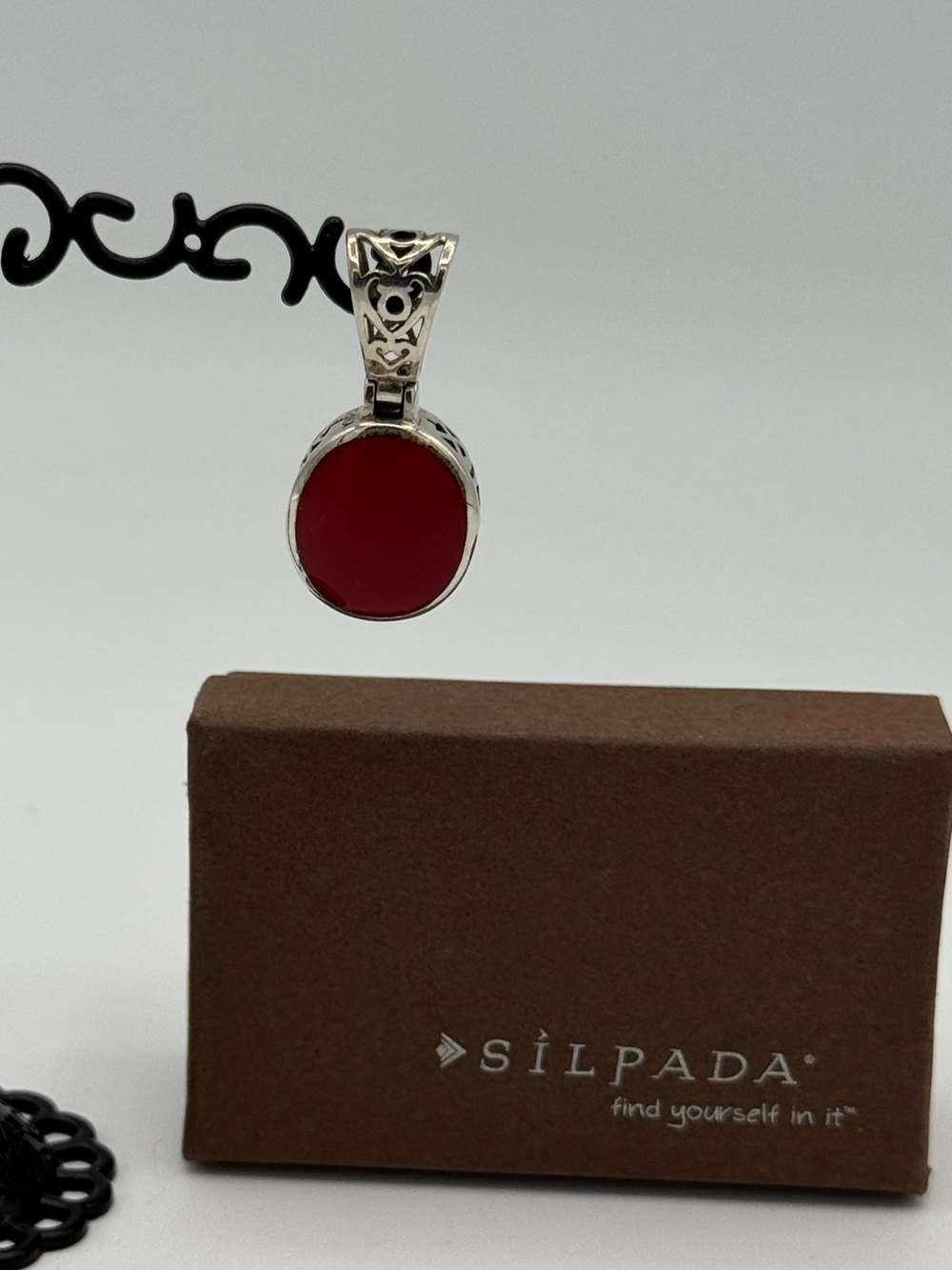Silpada REVERSIBLE wide bail Red Stone STERLING silver PENDANT S1300 Filigree